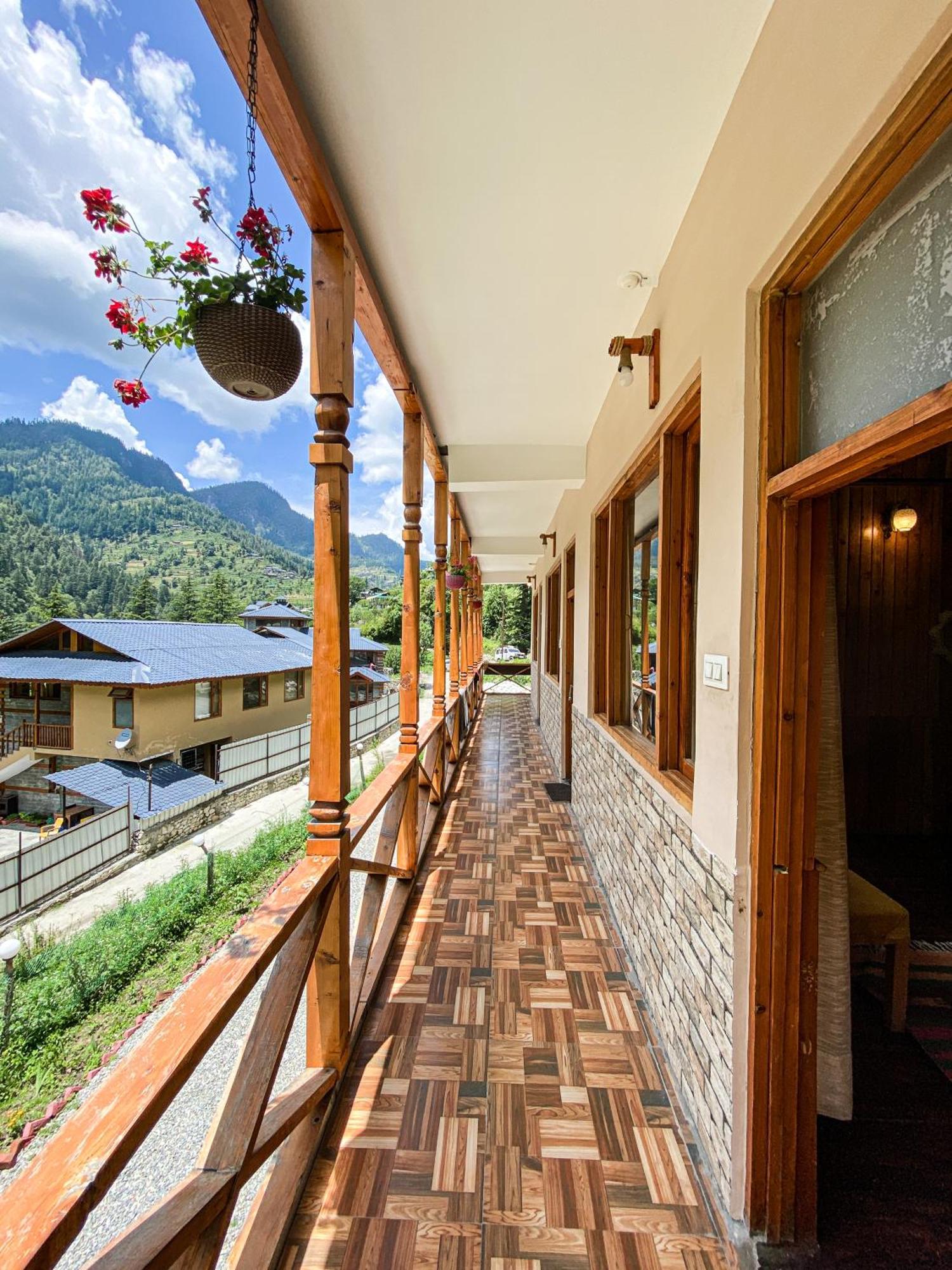 Thepahadians Food & Stay Jibhi Exterior foto